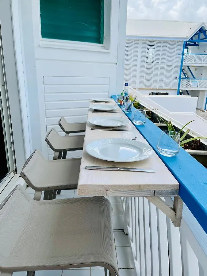 Appartement Studio Le Sunrise au Manganao Saint-Francois